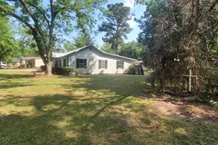 810 Laura St, Glennville, GA 30427 - Photo 6