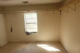 810 Laura St, Glennville, GA 30427 - Photo 16
