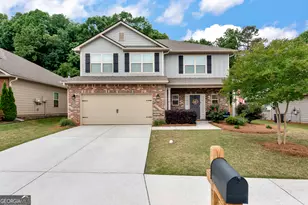 447 Brks Vlg Dr, Pendergrass, GA 30567 - Photo 1