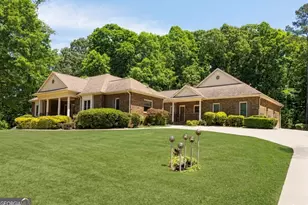220 North Dr, Fayetteville, GA 30214 - Photo 2