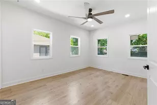 386 Mathewson Pl SW, Atlanta, GA 30310 - Photo 14