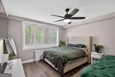 2479 Peachtree Road NE #214, Atlanta, GA 30305 - Photo 16