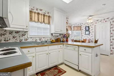 4022 Lyman Way, Gainesville, GA 30507 - Photo 12