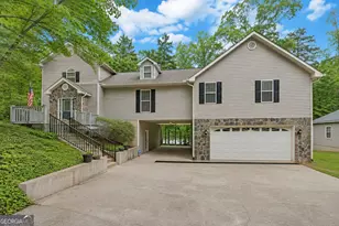 371 Shorewood Cir, Toccoa, GA 30577 - Photo 1