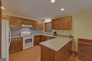 371 Shorewood Cir, Toccoa, GA 30577 - Photo 12