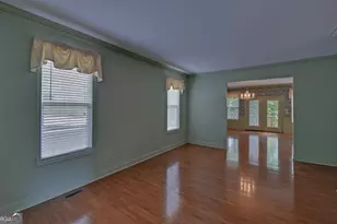 371 Shorewood Cir, Toccoa, GA 30577 - Photo 8