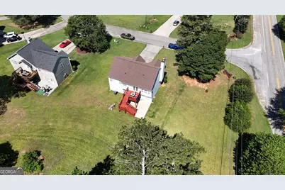 100 Hawthorn Drive, Carrollton, GA 30116 - Photo 4