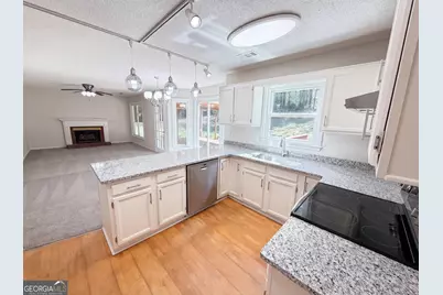 1197 Parkwood Chse, Acworth, GA 30102 - Photo 2