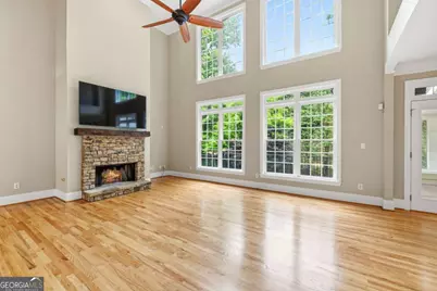 215 Lynwood Court, Roswell, GA 30075 - Photo 10