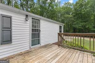 4 Cottonwood Cir, Sharpsburg, GA 30277 - Photo 8