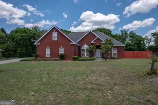 644 Trails End Cir, Bonaire, GA 31005 - Photo 2