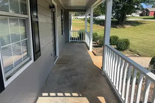 115 Falcon Ridge Dr, Covington, GA 30016 - Photo 2
