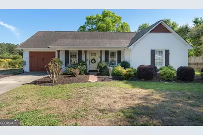 185 N Hampton Drive, Fayetteville, GA 30215 - Photo 1