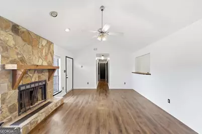608 Crestmont Court, Jonesboro, GA 30238 - Photo 10