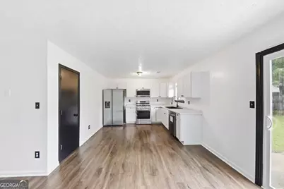 608 Crestmont Court, Jonesboro, GA 30238 - Photo 12