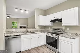 402 Heritage Park Trace NW, Kennesaw, GA 30144 - Photo 8