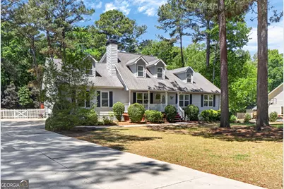 355 N Oakland Circle, McDonough, GA 30253 - Photo 2