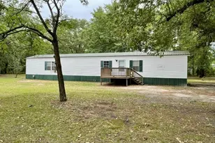 1465 Webb Cir, Metter, GA 30439 - Photo 1