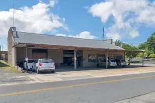 120 W Thompson St, Thomaston, GA 30286 - Photo 1