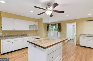 211 Wymberly Rd, Saint Simons, GA 31522 - Photo 12