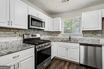 8895 Wesley Place, Jonesboro, GA 30238 - Photo 12