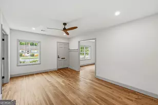 1302 E 53rd St, Savannah, GA 31404 - Photo 6