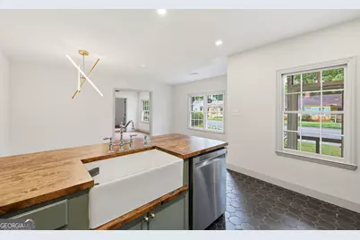 1302 E 53rd Street, Savannah, GA 31404 - Photo 10