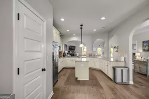 285 Savannah Dr, Senoia, GA 30276 - Photo 8