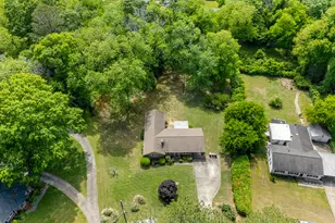 106 E Valley Rd, Rome, GA 30161 - Photo 4