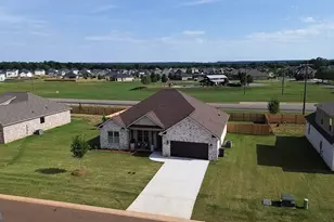 202 Farmland Circle, Perry, GA 31069 - Photo 2