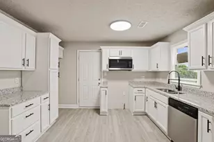 1620 Eastland Rd SE, Atlanta, GA 30316 - Photo 2