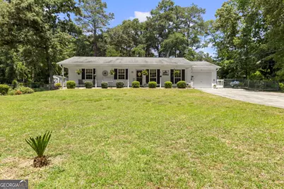 305 N Lake Drive, Perry, GA 31069 - Photo 1