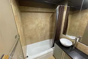 2285 Peachtree Rd, Atlanta, GA 30309 - Photo 4