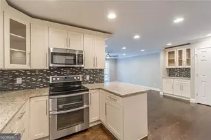 1885 D'Youville Ln, Brookhaven, GA 30341 - Photo 8