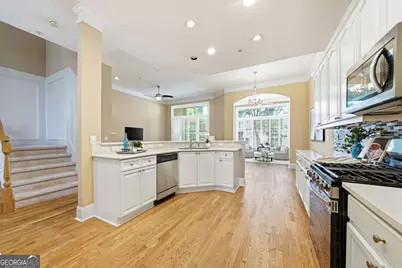 1041 Emory Parc Place, Decatur, GA 30033 - Photo 8