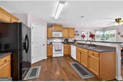 364 Plantation Drive, Jefferson, GA 30549 - Photo 16