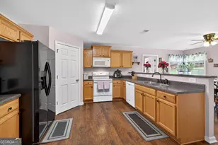 364 Plantation Dr, Jefferson, GA 30549 - Photo 16