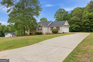 180 Rocky Shoals Trail, Mount Airy, GA 30563 - Photo 1