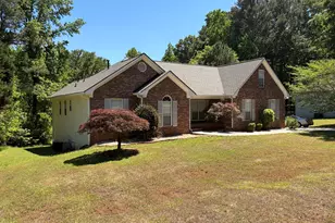 245 Braemar Rd, Fayetteville, GA 30215 - Photo 2