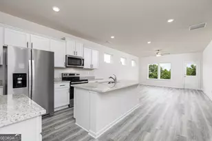 727 Berkeley Dr, Conyers, GA 30013 - Photo 2