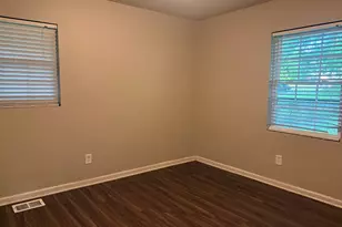 8145 Attleboro Dr, Jonesboro, GA 30238 - Photo 10