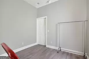 1015 W 36th St, Savannah, GA 31415 - Photo 14