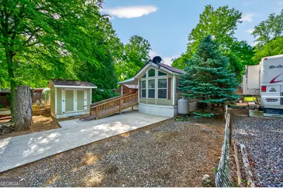 107 Riverside Place, Cleveland, GA 30528 - Photo 2