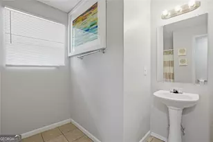 1070 Mayson Turner Rd NW, Atlanta, GA 30314 - Photo 12