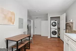 1070 Mayson Turner Rd NW, Atlanta, GA 30314 - Photo 16