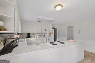 221 Azalea Dr, Statesboro, GA 30458 - Photo 8