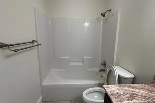 106 Ridgefield Cir, Lagrange, GA 30241 - Photo 8