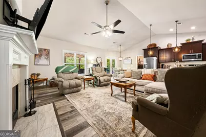 237 N Point Circle, Hartwell, GA 30643 - Photo 8