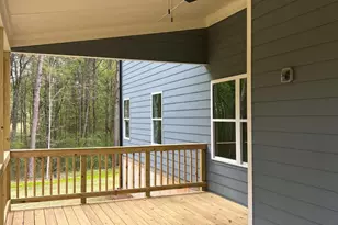 2736 Thomas View Ct, Loganville, GA 30052 - Photo 2