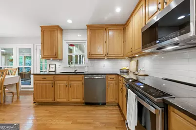 2237 Major Loring Way SW, Marietta, GA 30064 - Photo 10